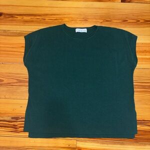 Green Sleeveless Sweater Top
